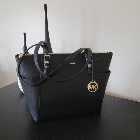 Michael Kors satchel - Picture 5 of 14